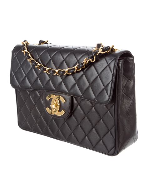 chanel classic flap bag jumbo.